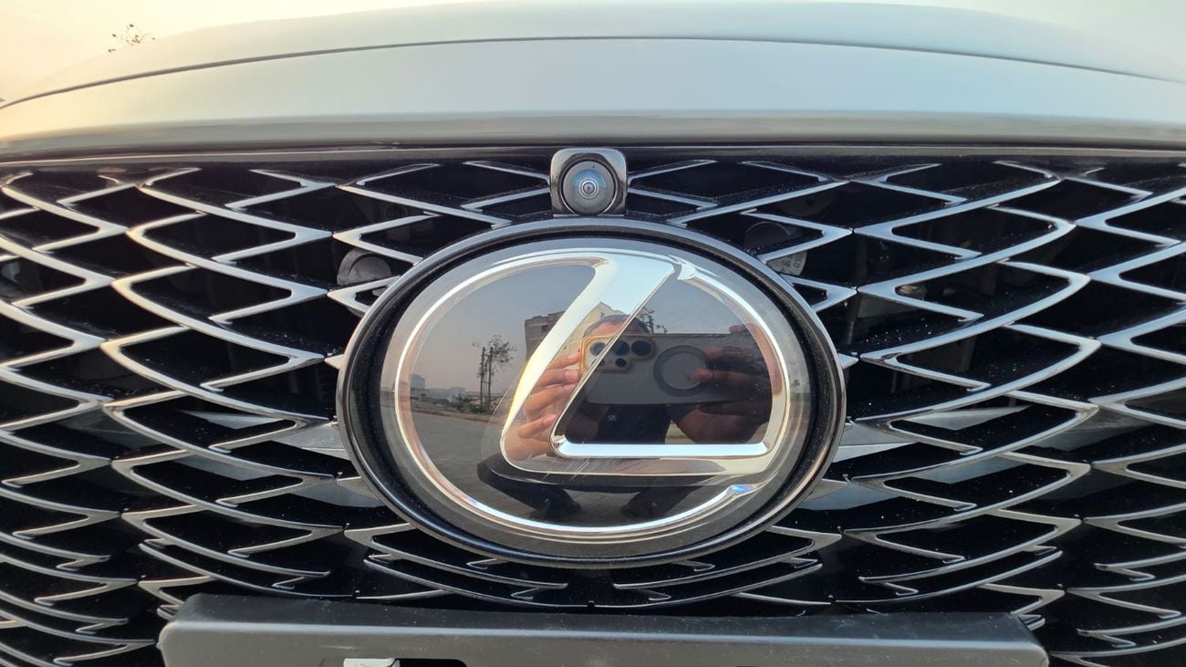 لكزس IS 350 F SPORT نسخة خاصة