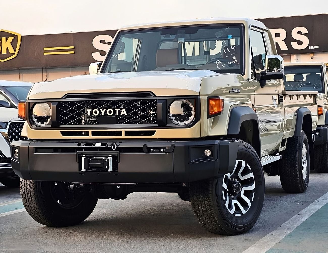 Toyota Land Cruiser Pick Up LC79 SINGLE CABIN || 4.0L PETROL V6 A/T | RADAR | FULL OPTION (CODE # SC)