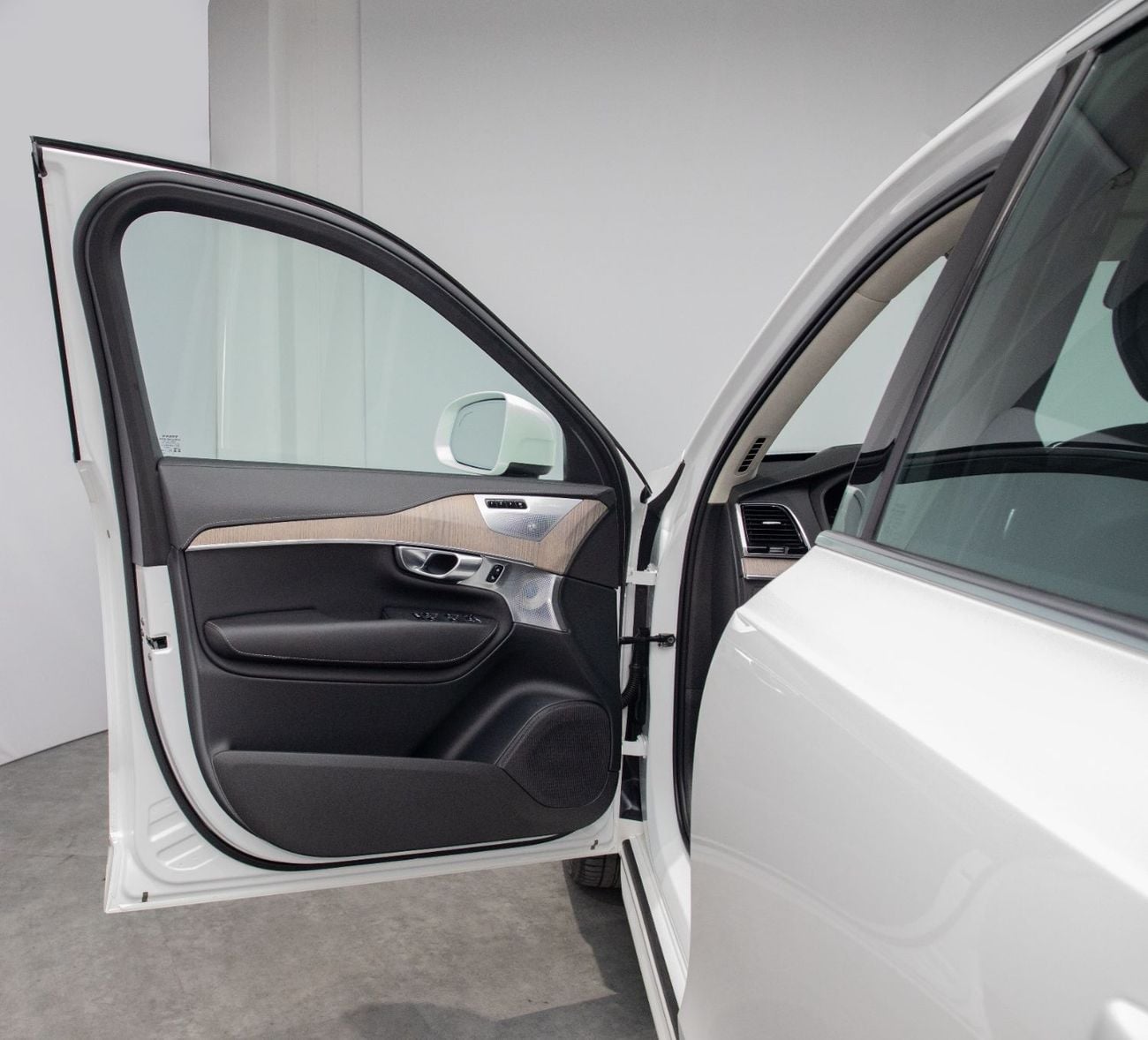 فولفو XC 90 ألتيميت برايت