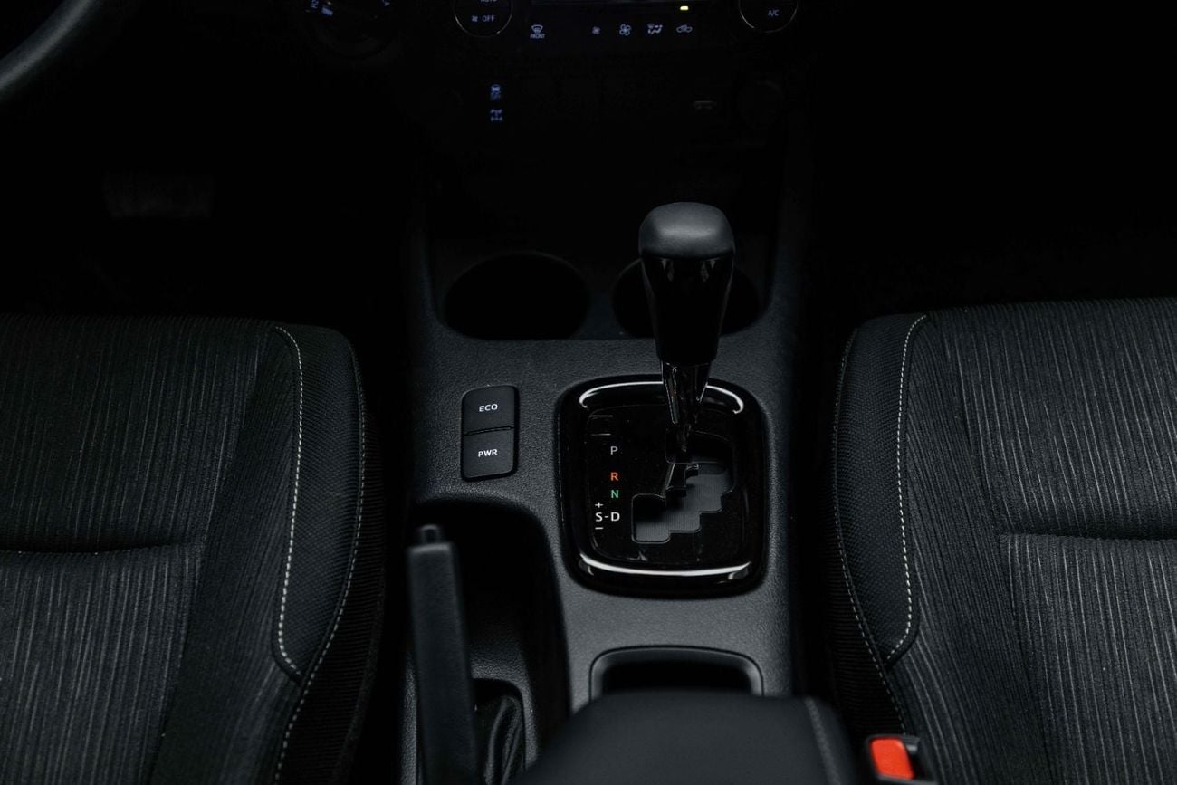 Toyota Hilux ADVENTURE Z 2.8L - PLATINUM WHITE PEAR INSIDE BLACK | EXPORT ONLY