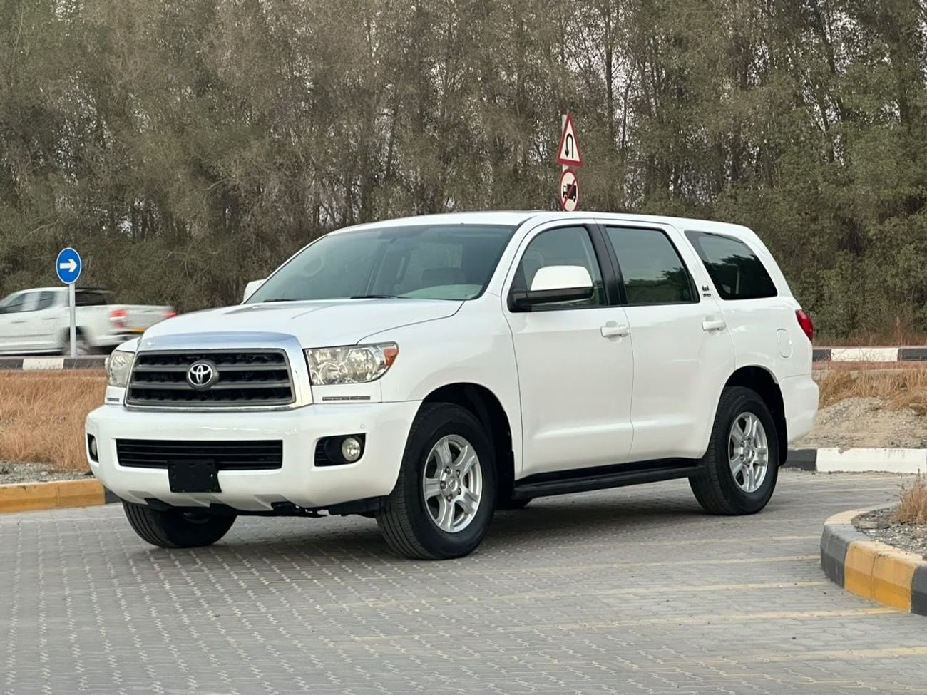 Toyota Sequoia SR5 4X4