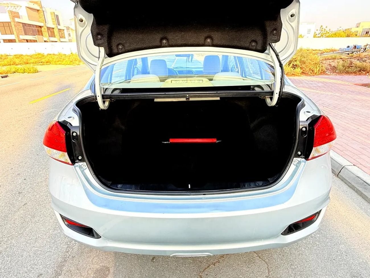 Suzuki Ciaz GLX Year 1.5L GCC Specs - Excellent condition