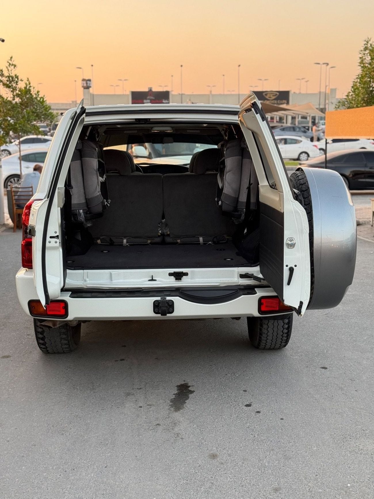 Nissan Patrol Safari 4.8L A/T