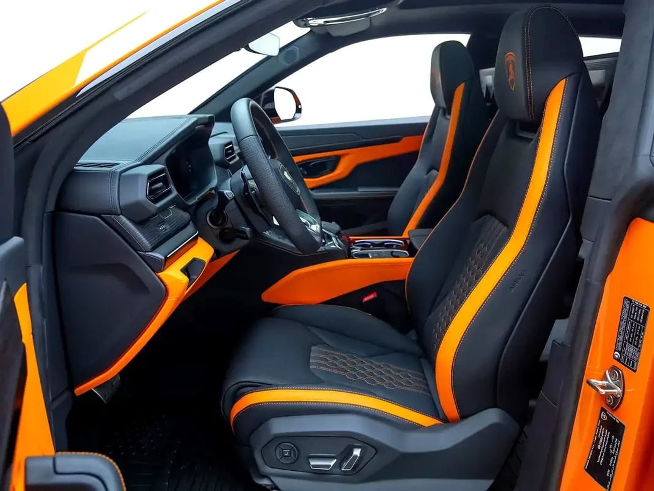 لامبورغيني اوروس SE | GCC Spec | With Dealer Warranty and Service Contract