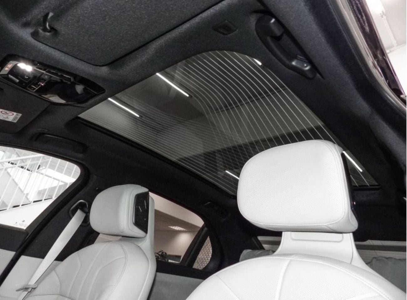 بي أم دبليو i7 XDRIVE60 MASTERCLASS M SPORT PACKAGE