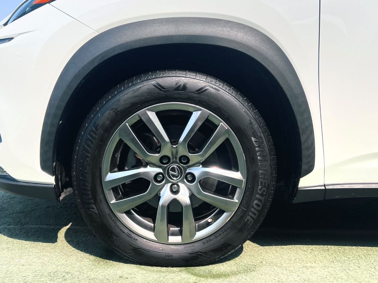 Lexus NX300 PLATINUM LEXUS NX 300 2019.ENGINE 2.0L/V4.