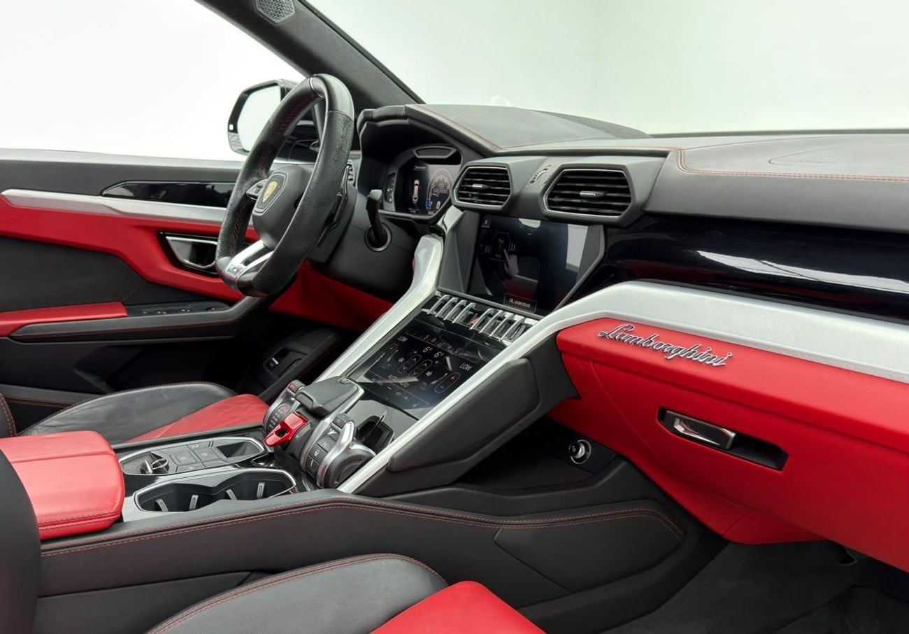 Lamborghini Urus STANDARD