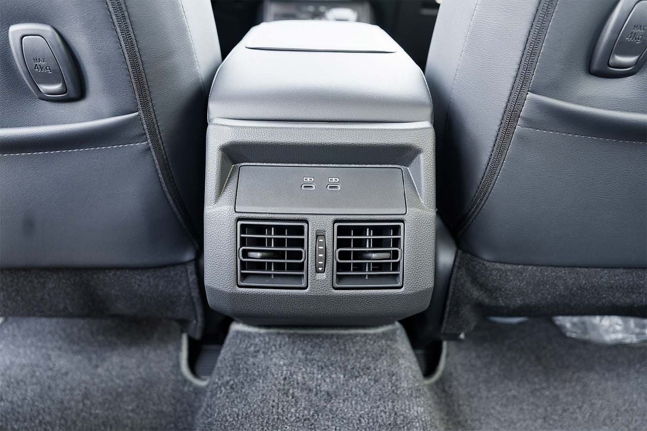 Toyota Hilux ADVENTURE 2026 Toyota Hilux Travo 2.8L Diesel 4x4 Automatic — Thailand Specs