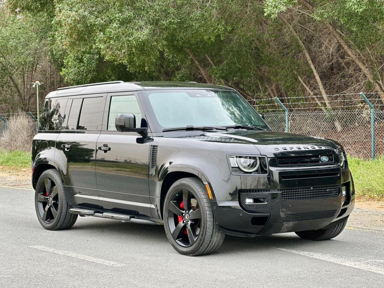 Land Rover Defender 2022