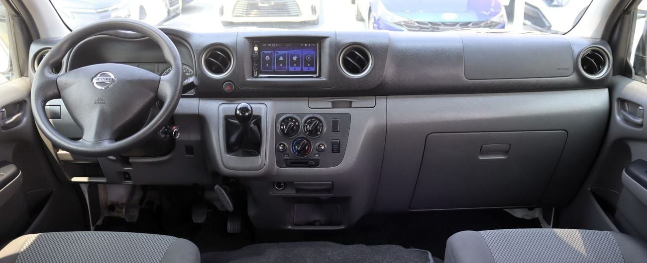 Nissan Urvan STANDARD HIGHROOF