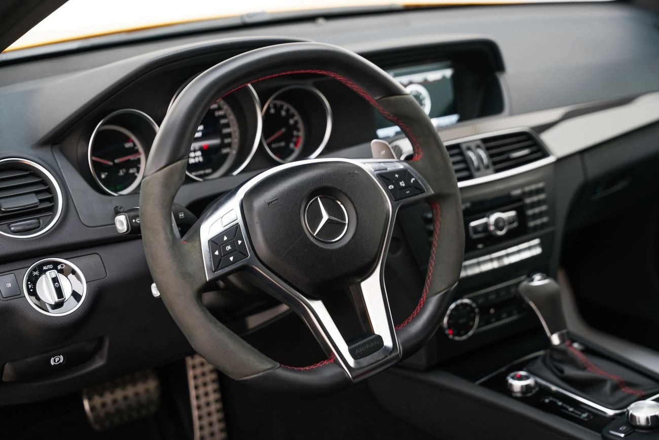 Mercedes Benz C63 AMG