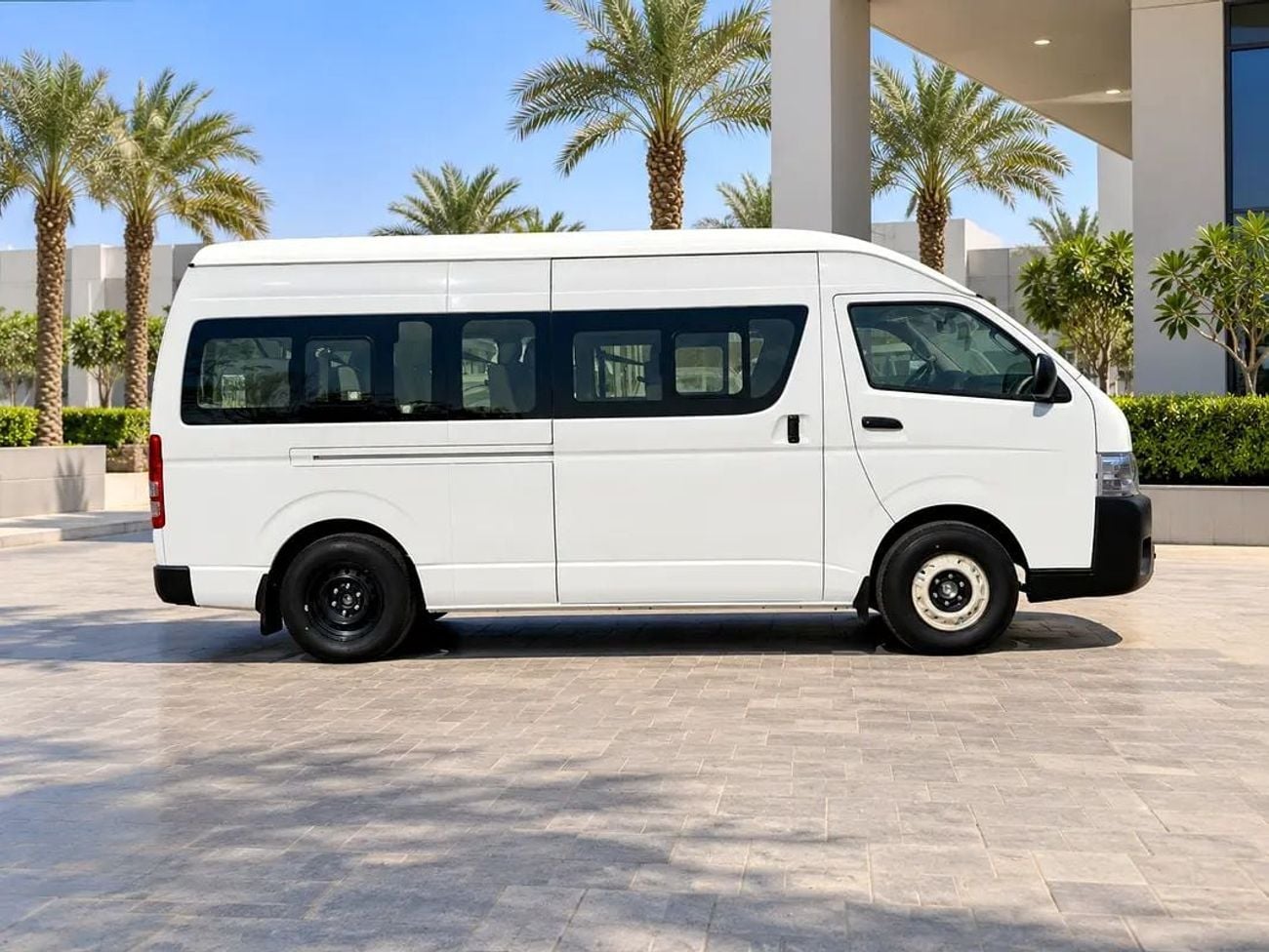 Toyota Hiace DX 2026 Toyota Hiace Commuter High-Roof | 15-Seater | 2.5L Diesel M/T | Export Ready from Africa