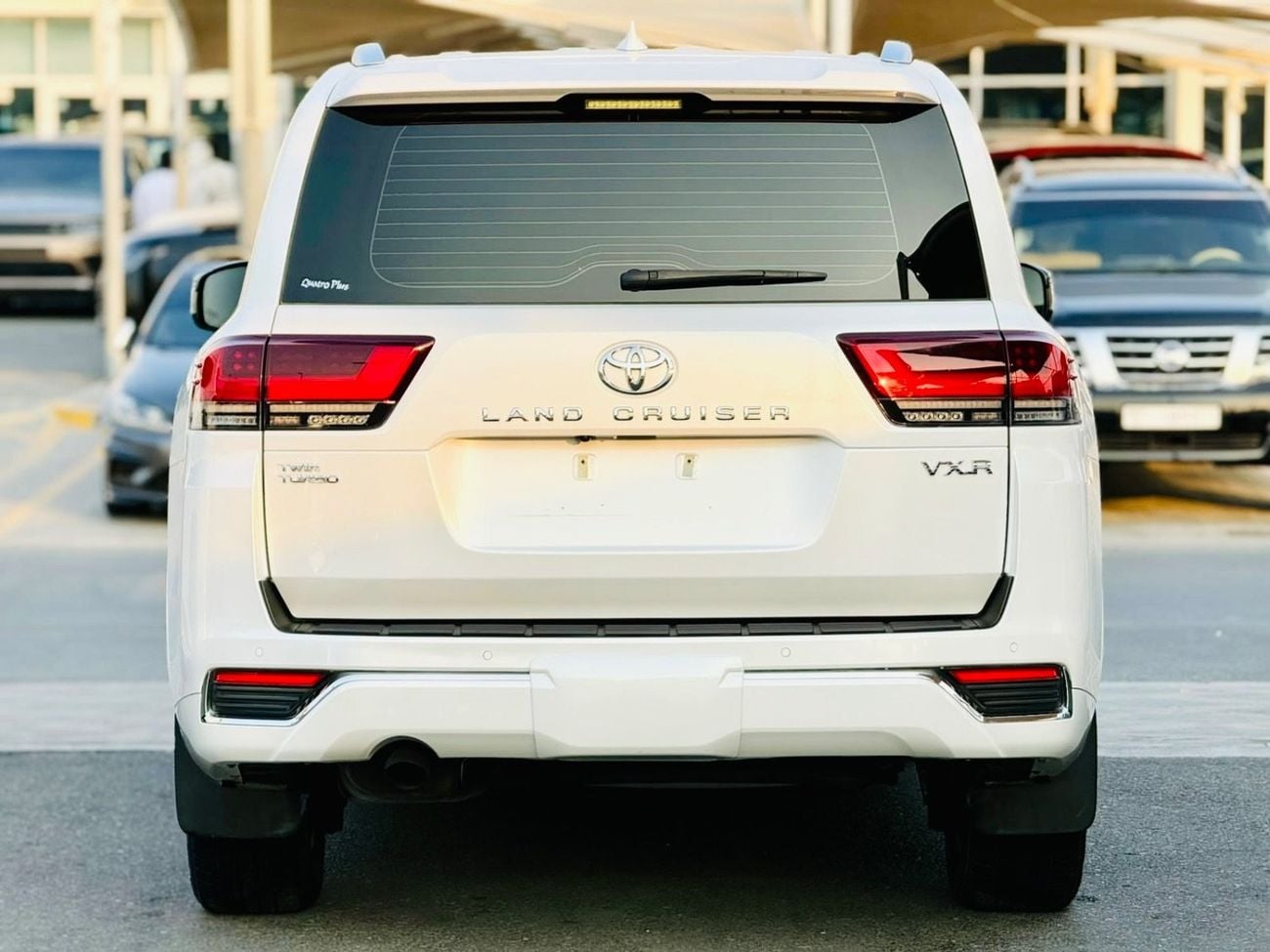 تويوتا لاند كروزر VXR