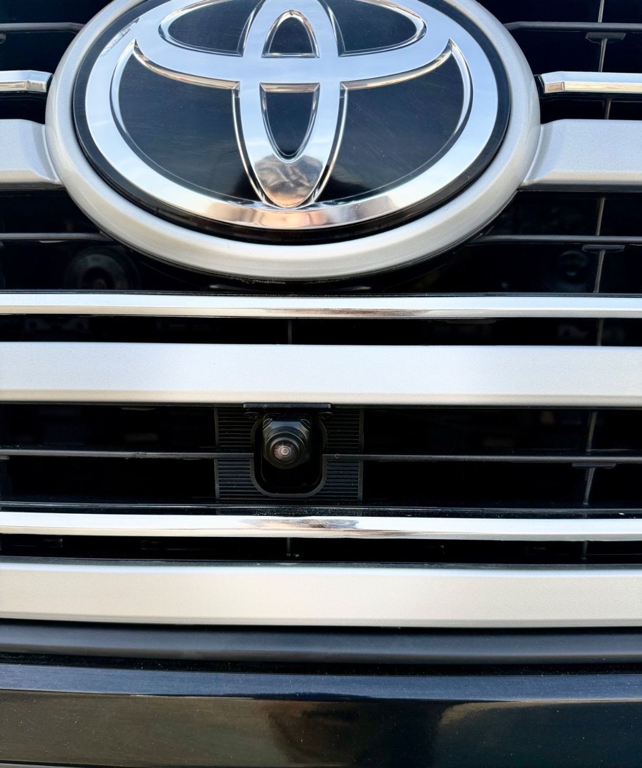 Toyota Land Cruiser GXR Toyota Land Cruiser V6 model 2019 fuel petrol interior and exterior 2025
