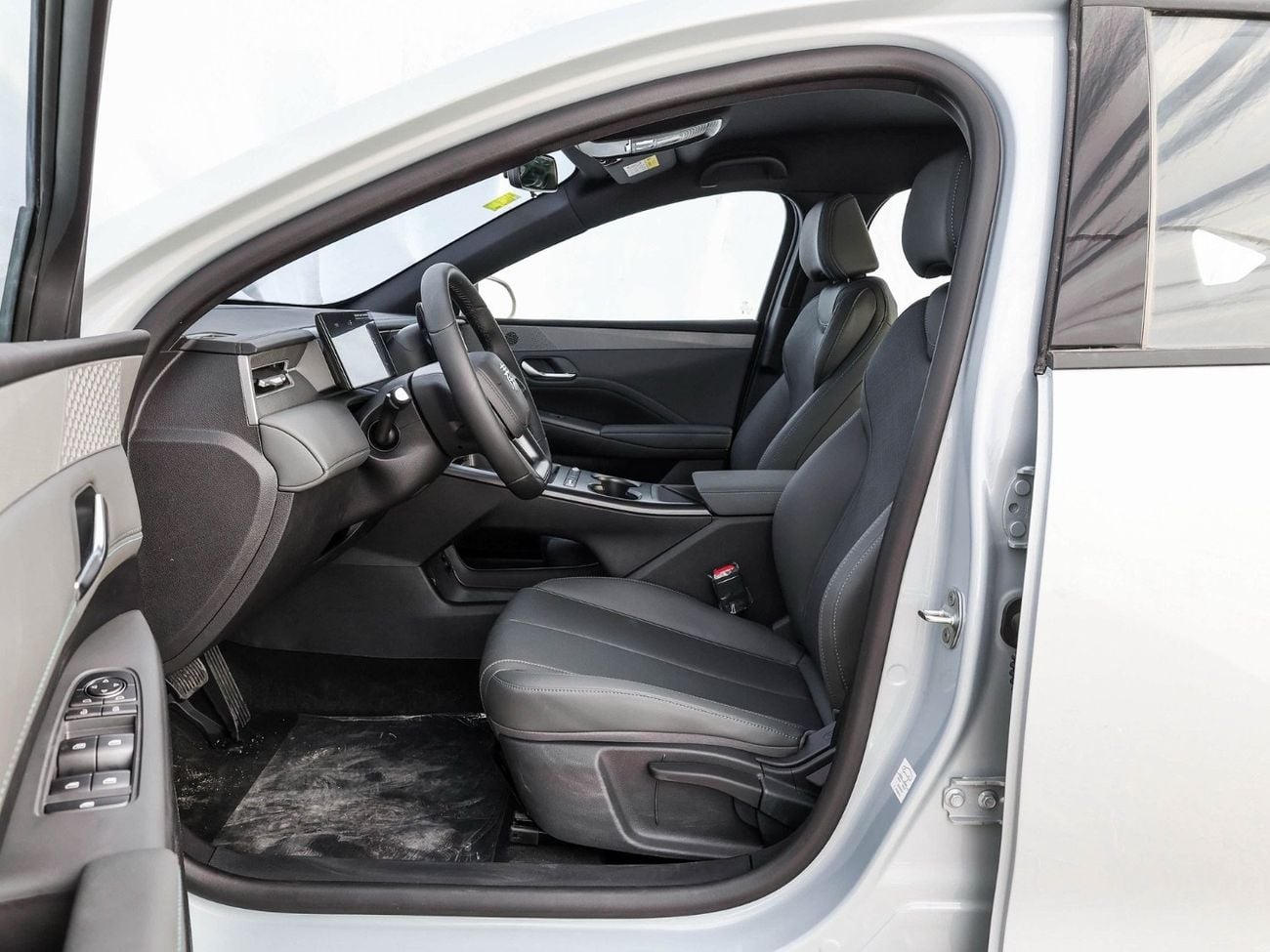 بي واي دي كين بلاس ستاندارد خيار BYD Qin plus النشط بمدى 128 كم