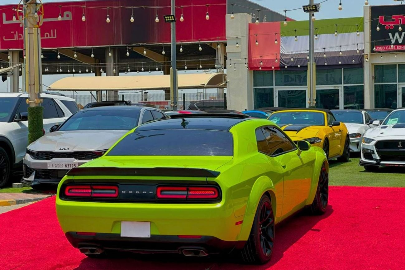 Dodge Challenger RT SCAT PACK WIDE BODY