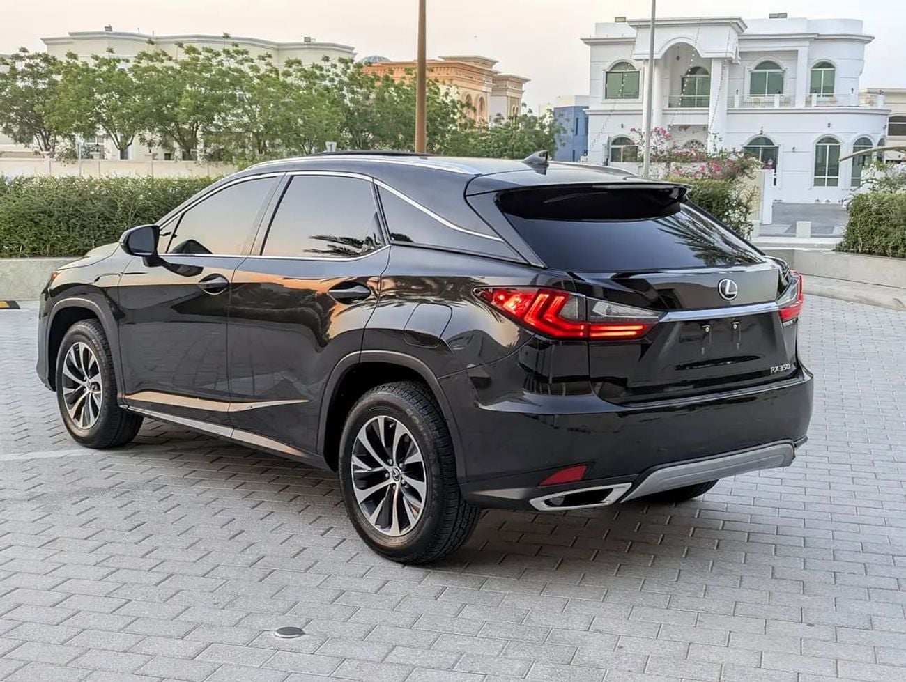 Lexus RX350 PLATINUM 2021 AWD - American Specs - GCC Resale
