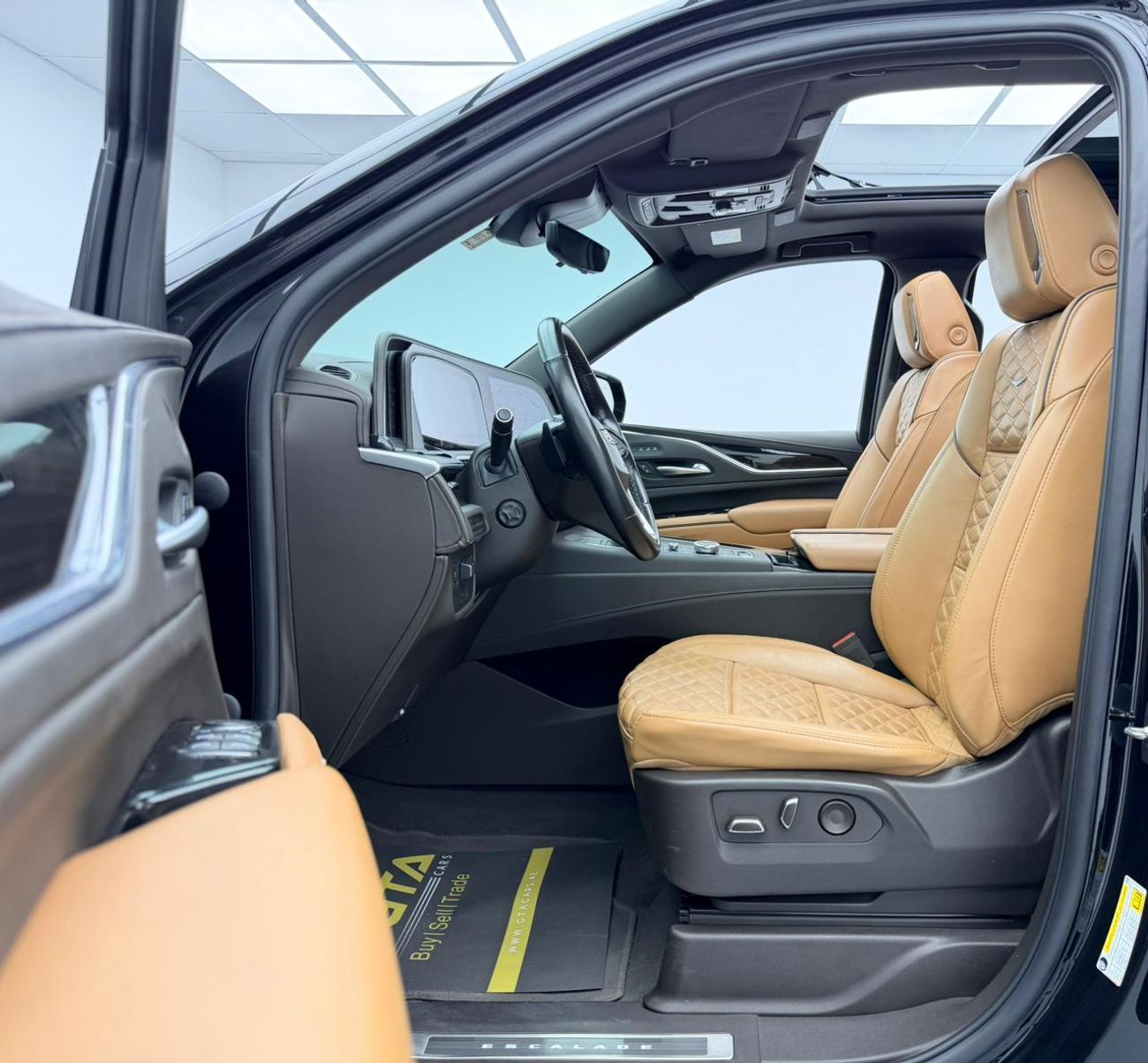 Cadillac Escalade SPORT PLATINUM 2023 Cadillac Escalade Sport, Jan/2028 Cadillac Warranty + Service Contract, Full Cad