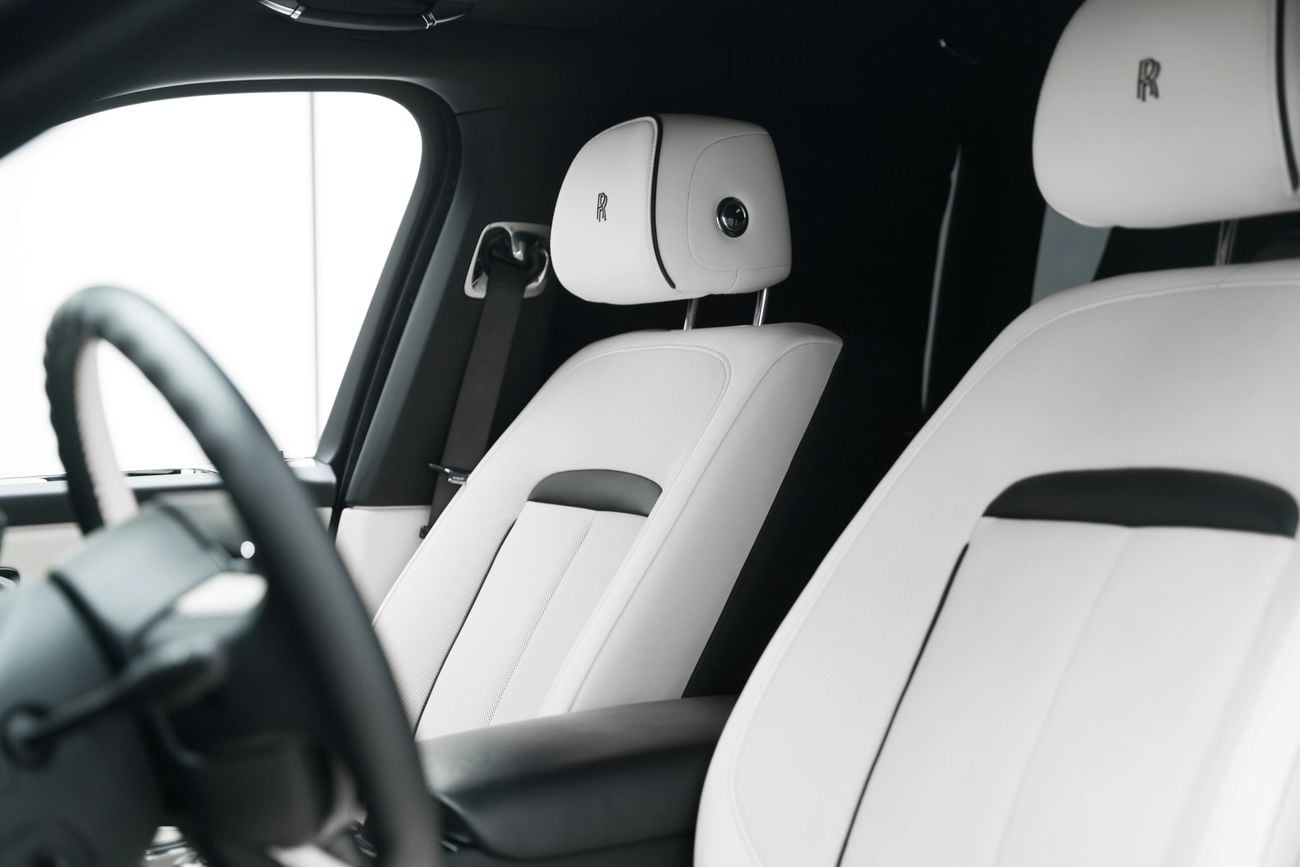 Rolls Royce Cullinan BLACK BADGE