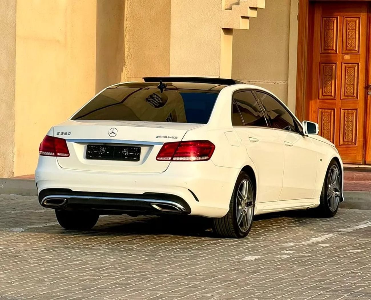 Mercedes Benz E350 E 350 d AMG Line - GCC Specs