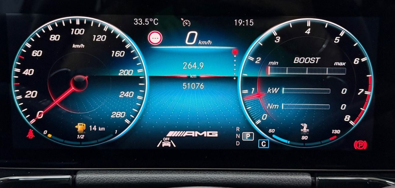 Mercedes Benz GLA 35 AMG 4MATIC GCC .. FSH .. Original paint .. Perfect Condition .. AMG