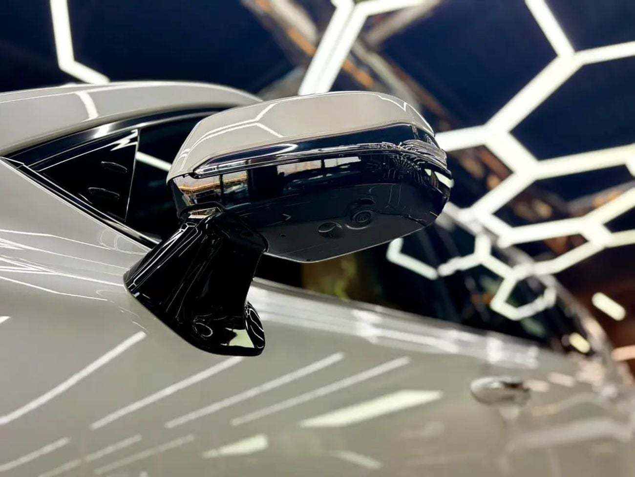 Lexus LX700h SIGNATURE / LX700 H SIGNATURE / WITHOUT PARK / GCC
