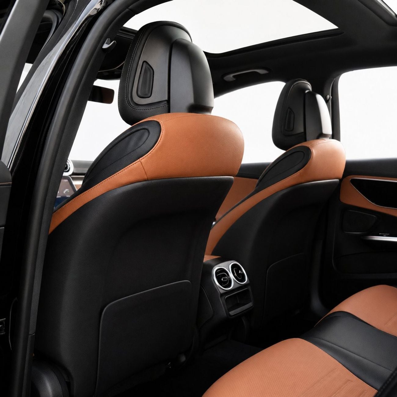 Mercedes Benz C200 PREMIUM AED 2,778 P.M • 0% Downpayment • Mercedes-Benz C 200 • 1 Year Warranty