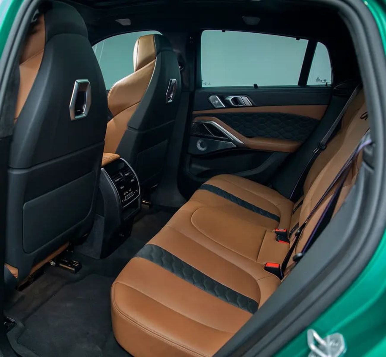 بي أم دبليو X6 M COMPETITION Delivery KM Like • Service Contract + Warranty until • GCC