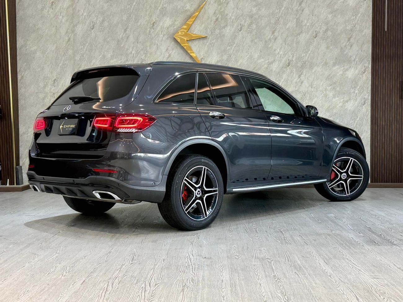 مرسيدس بنز GLC 300 STANDARD 4MATIC 2.0L