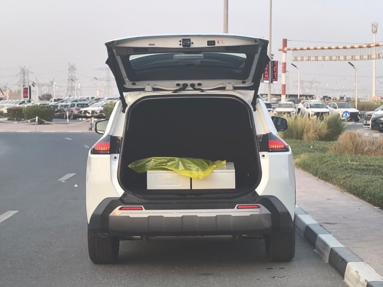 Toyota RAV4 2.5L V4 HYBRID | PWR WITH LEATHER SEATS | PANORAMIC ROOF | LUXURY EDITION | MY2026