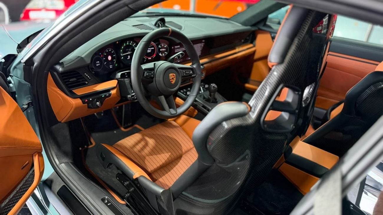 بورش 911 S/T 2024 Heritage Design | European Spec | Rare Collector's Edition | Manual