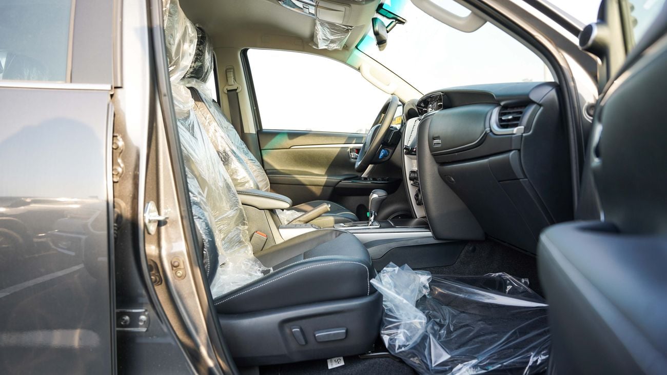 Toyota Fortuner SR5