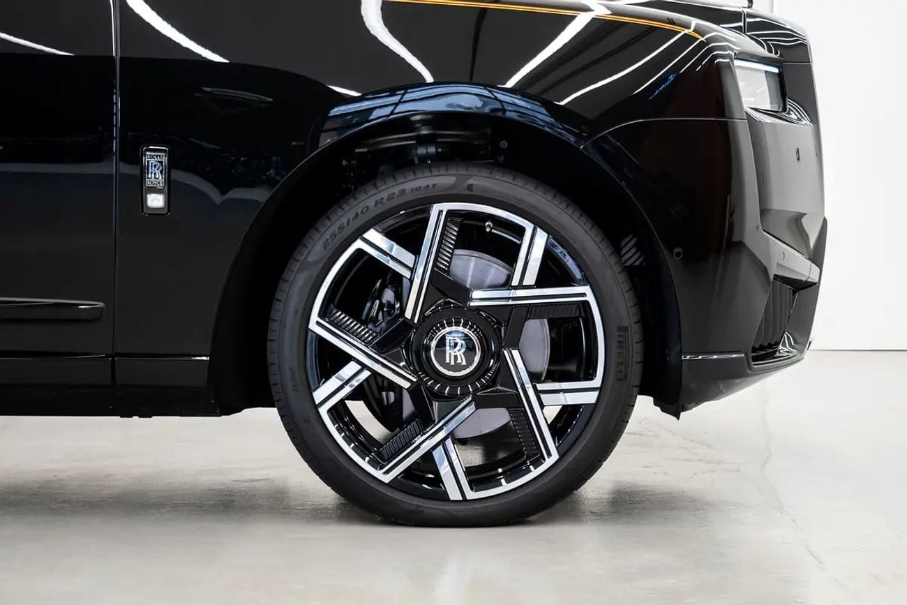 Rolls Royce Cullinan BLACK BADGE | GCC Specs | VIP SEATS | With Warranty and Service Contract