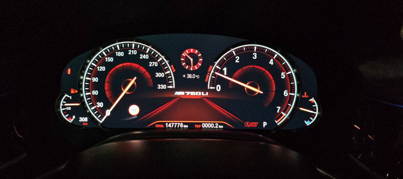 بي أم دبليو 760Li xDRIVE