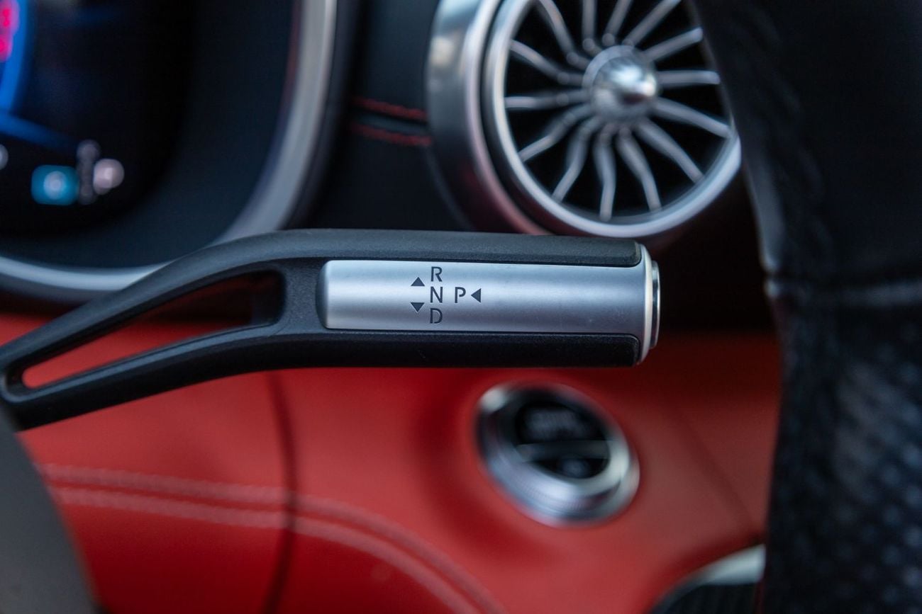 مرسيدس بنز SL 55 AMG 4ماتيك+ مرسيدس بنز SL55 AMG ثنائية التوربو 4Matic+ موديل 2022 بقوانين دول مجلس التعاون الخليجي | الضمان
