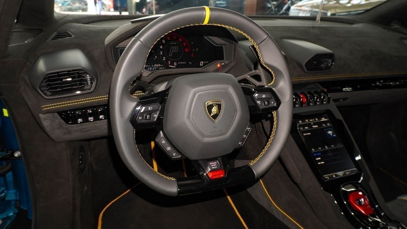 لامبورغيني هوراكان 2024 Lamborghini Huracán Sterrato | 1 of 1,499 | 5.2L V10 | Service and dealer Warranty | GCC Specs
