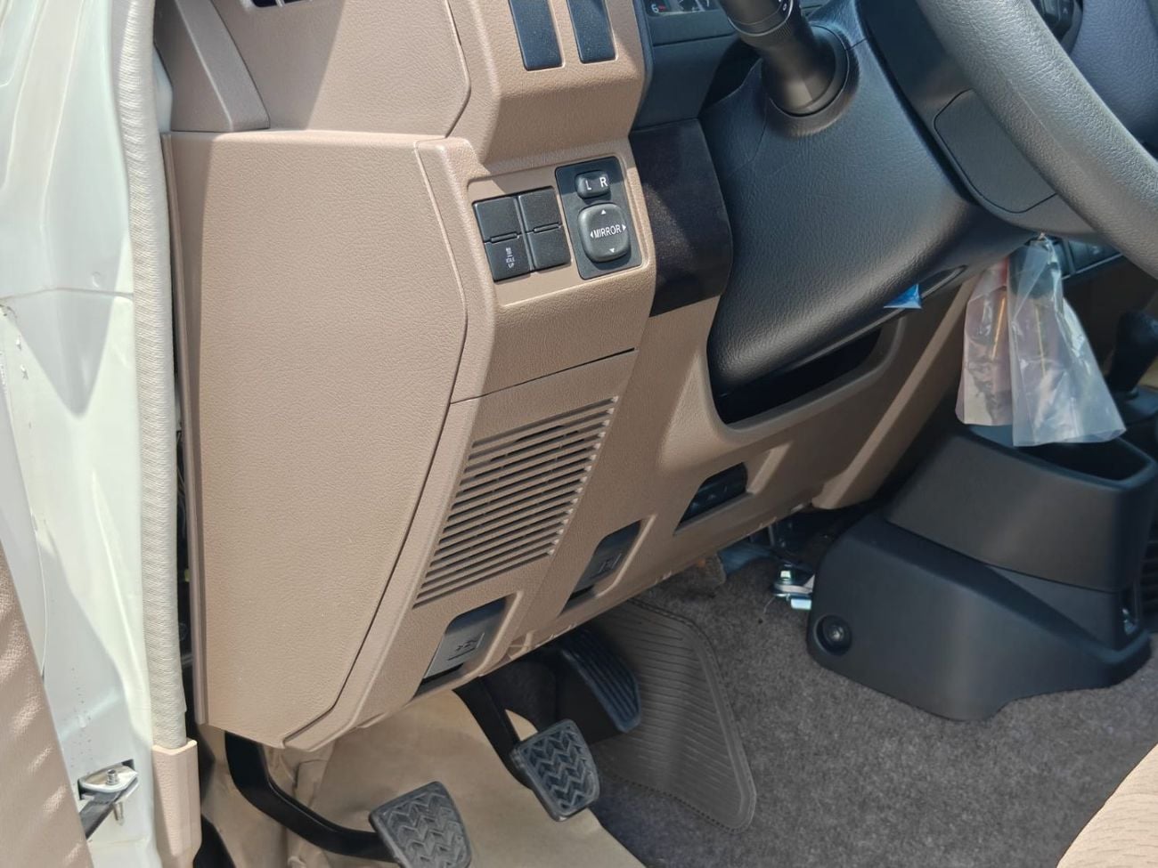 Toyota Land Cruiser 70 LC76 LX LC78 2.8L 5DOOR Hardtop diesel manual