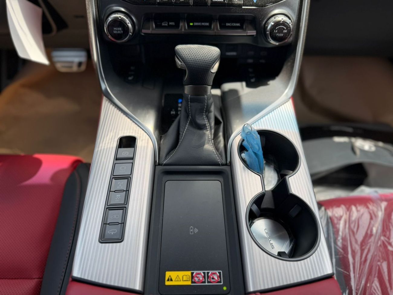 لكزس LX 600 SIGNATURE LEXUS LX600 3.5L twin turbo Model 2026