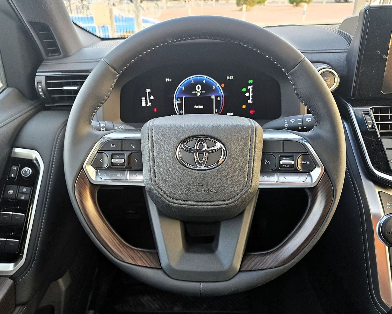 Toyota Land Cruiser GXR Toyota Land Cruiser GXR 4.0L petrol 2026 white color