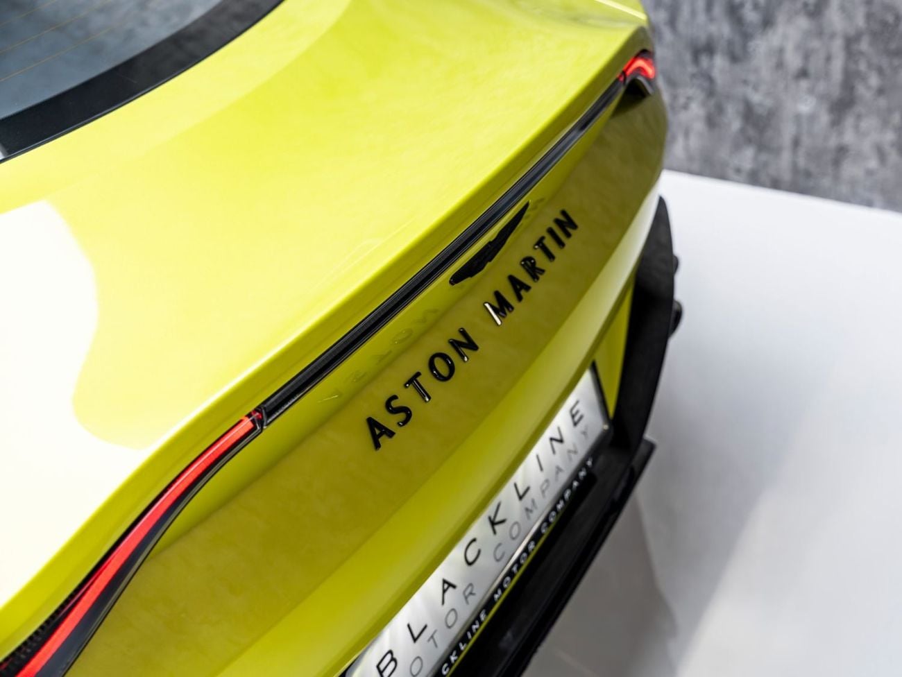 Aston Martin Vantage STANDARD BUY NOW, PAY 2027 | THE BLACKLINE STANDARD | Aston Martin Warranty + Service, GCC, Low KMs