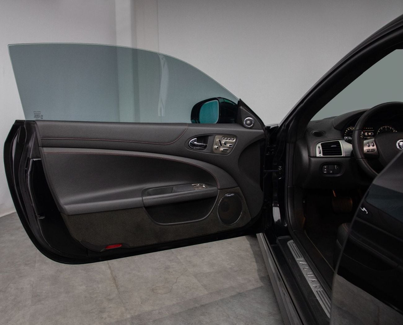 Jaguar XKR STANDARD
