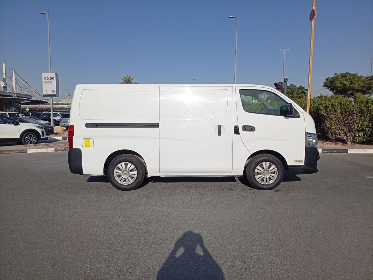 Nissan Urvan STANDARD