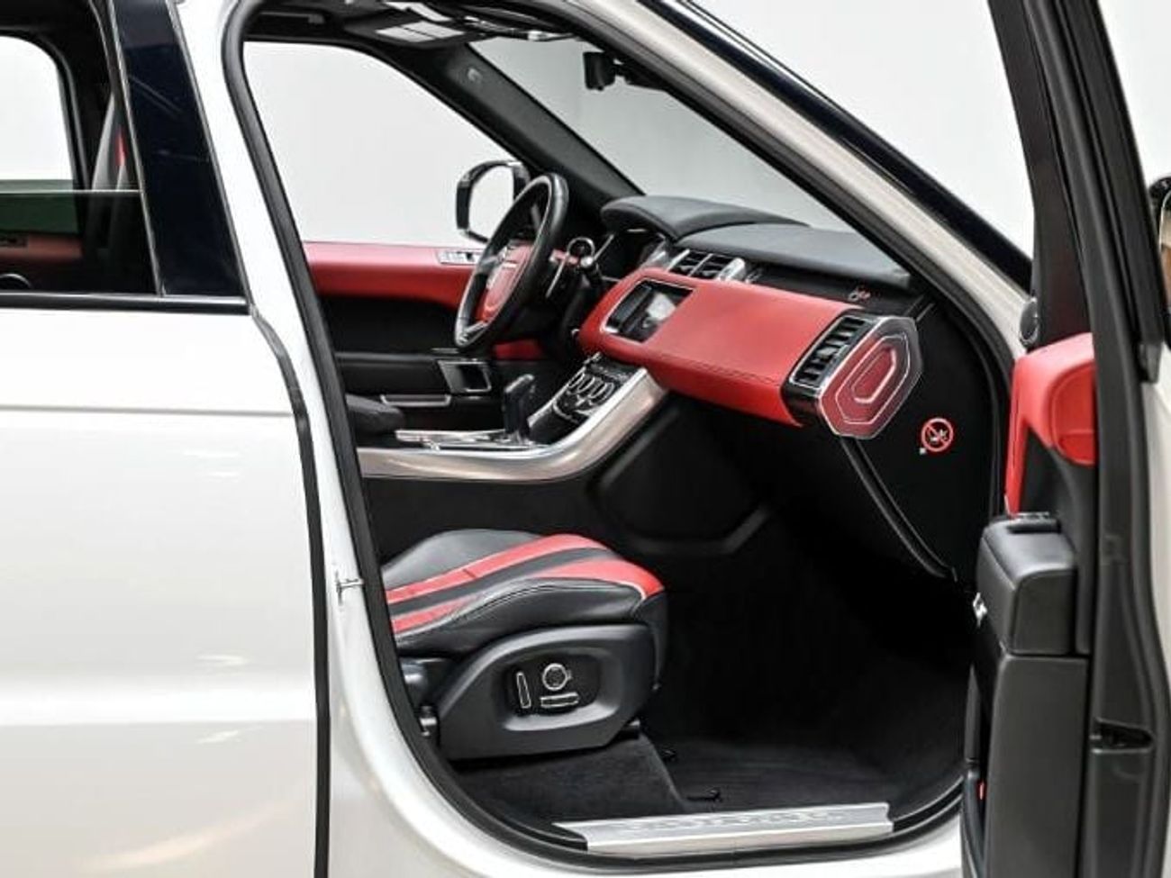 Land Rover Range Rover Sport SVR