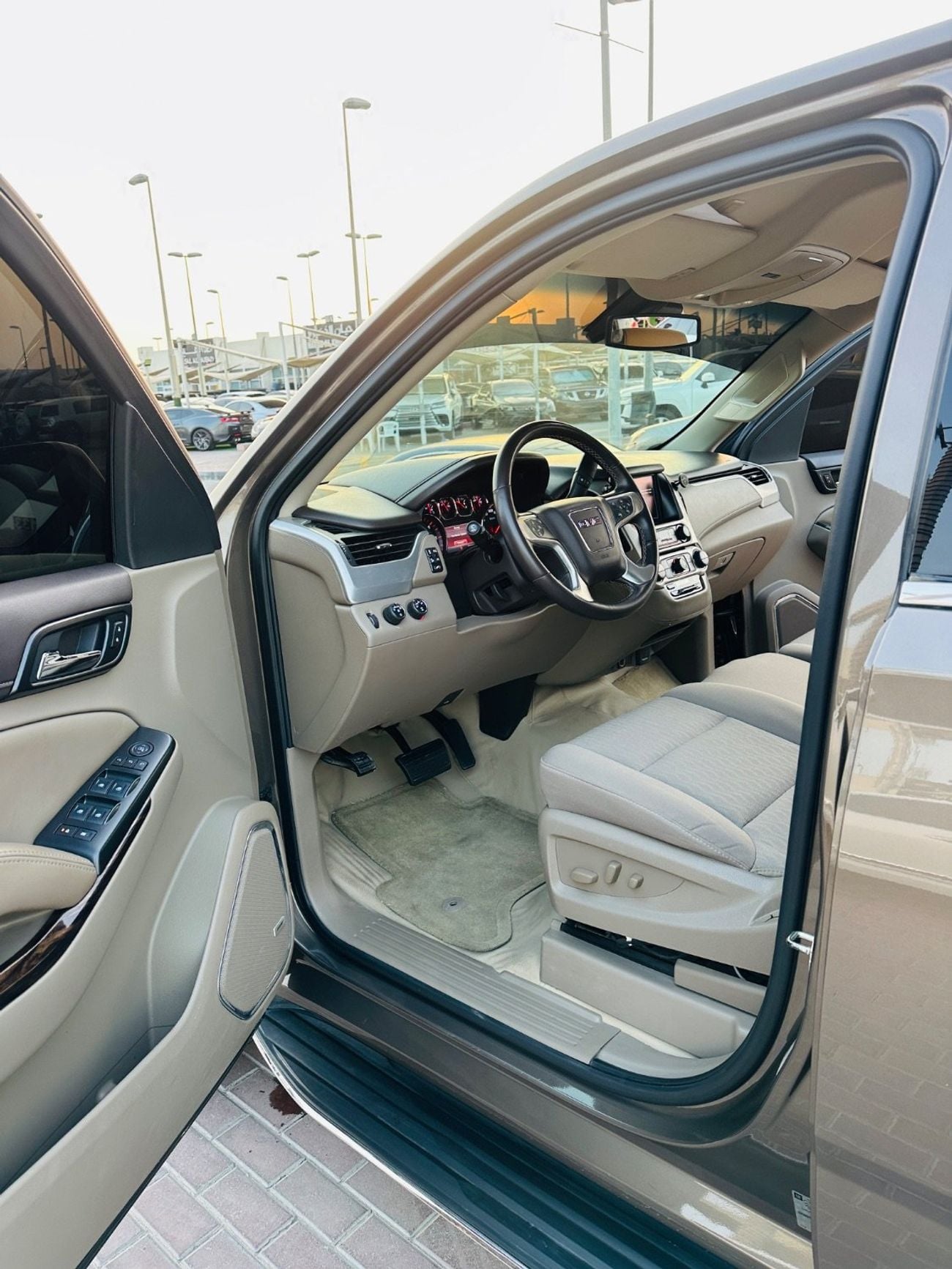 GMC Yukon DENALI