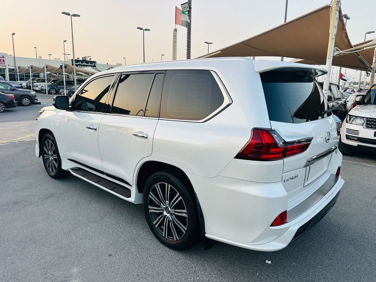 Lexus LX570 PLATINUM SIGNATURE