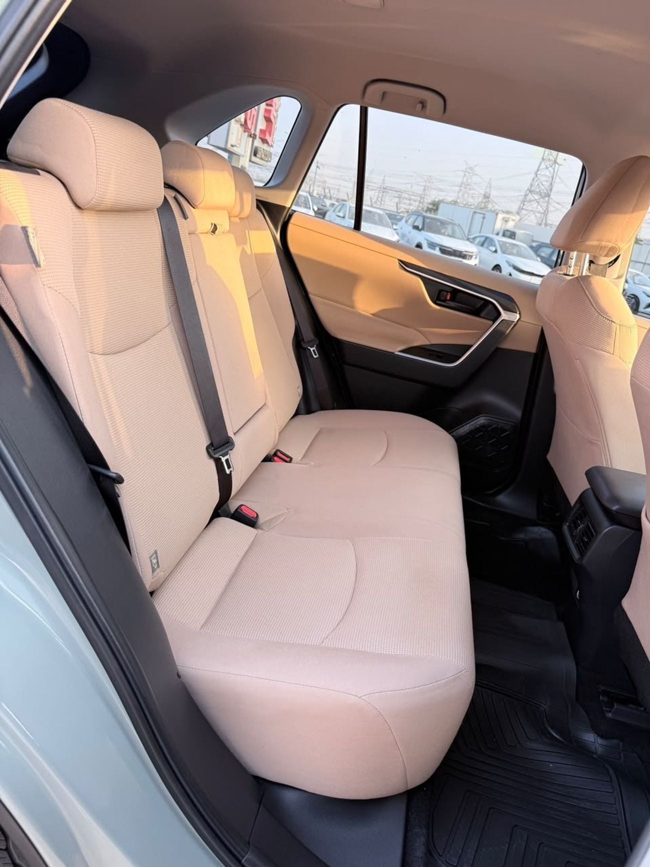 Toyota RAV4 EX RAV4 GCC 2023 model mid option