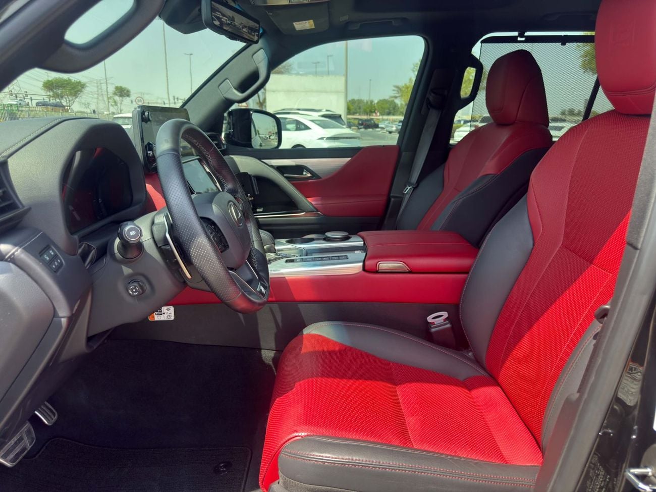 لكزس LX 700h F سبورت **2025** مواصفات مجلس التعاون الخليجي، أنيق ونظيف، أقل