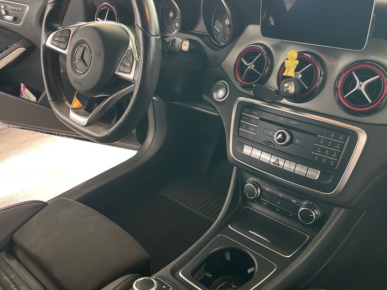 Mercedes Benz CLA250 SPORT