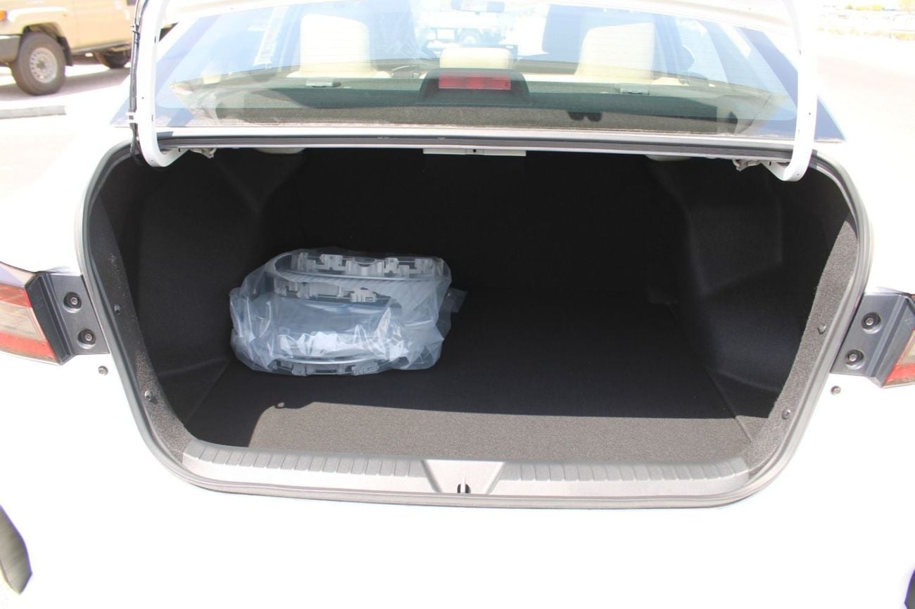 Toyota Yaris E