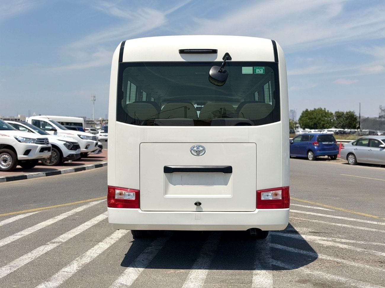 Toyota Coaster Toyota coaster 4,2L Diesel 2026/2026 GCC